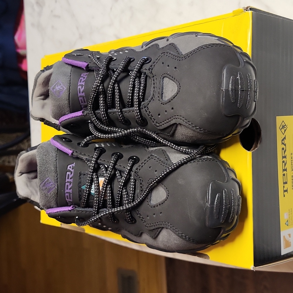 Terra Women's Spider Composite Toe Athletic Safety Work Shoe Industrial shoe 7.5